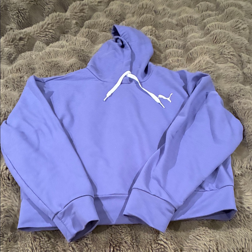 Puma Cropped Lavender Hoodie with White Accents.excellent condition, size small
